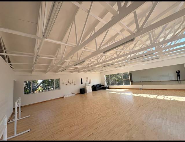 139M² OFFICE TO LET IN KYALAMI